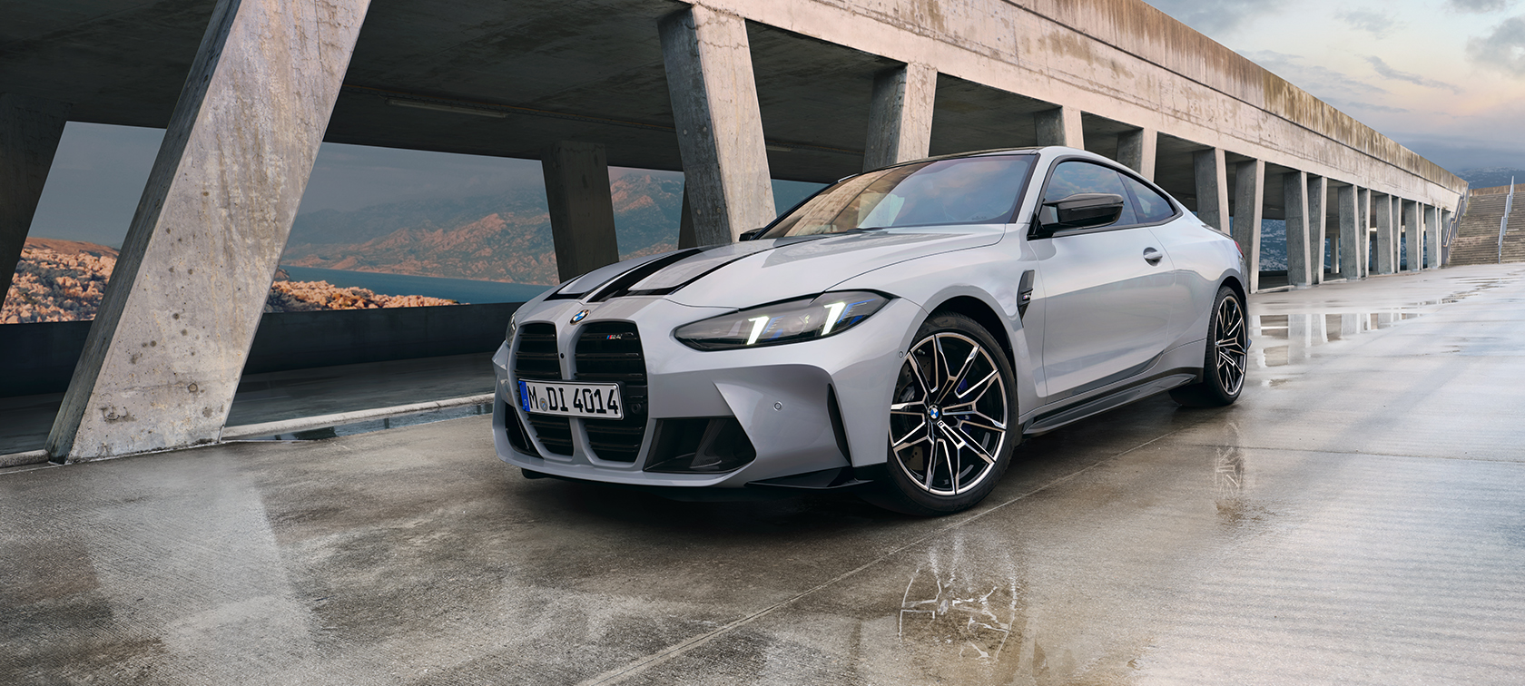 The New BMW M4 Competition Coupe with M x Drive
